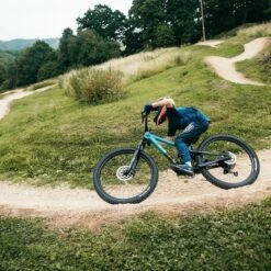 MARIN Bikes RIFT ZONE JR 26" Full Susp. MTB 2023 -Croozer Verkäufe 23 rz26 action 4